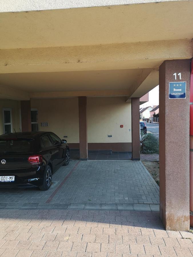 Dora Apartment Dakovo Exterior photo